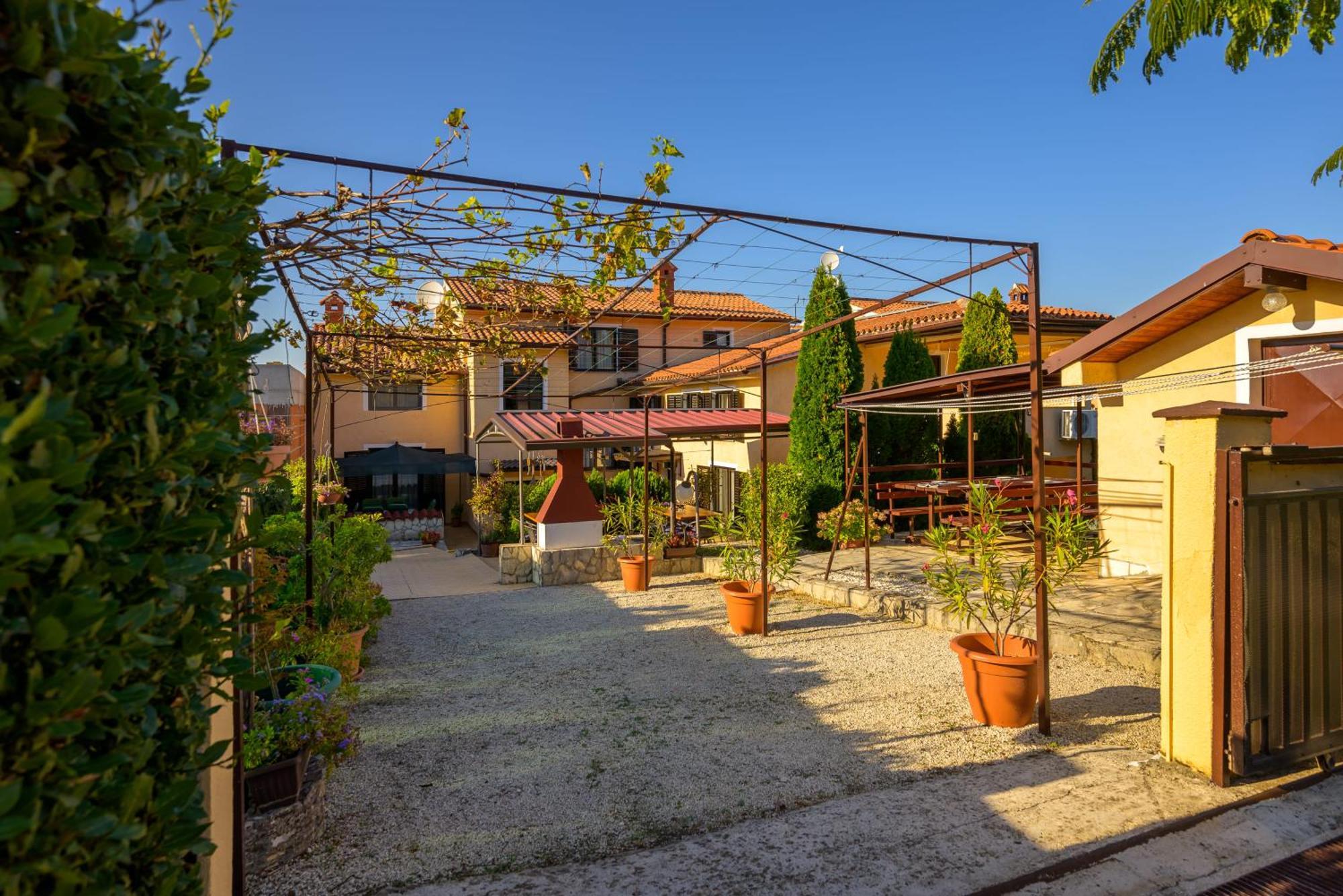 Apartments Silvana 74 Pula Zewnętrze zdjęcie